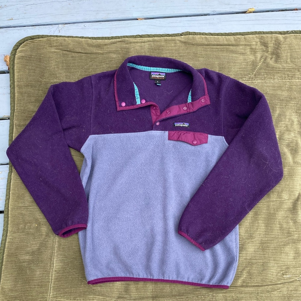 Patagonia Synchilla snap-T pullover in lupine
